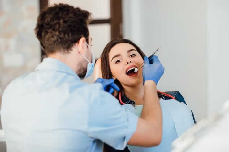 Dental surgeon